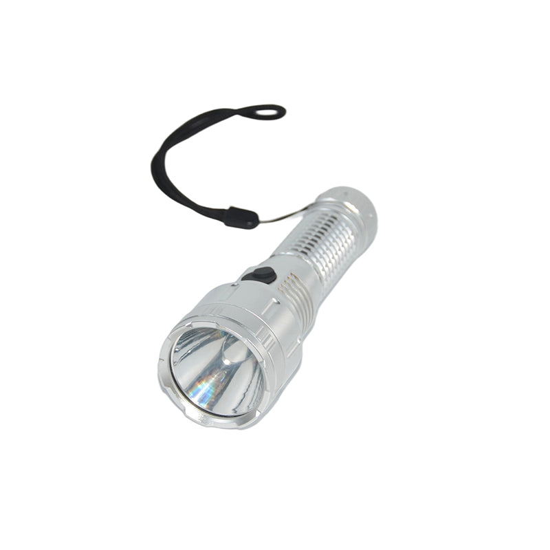 Multifunctional zoom flashlight
